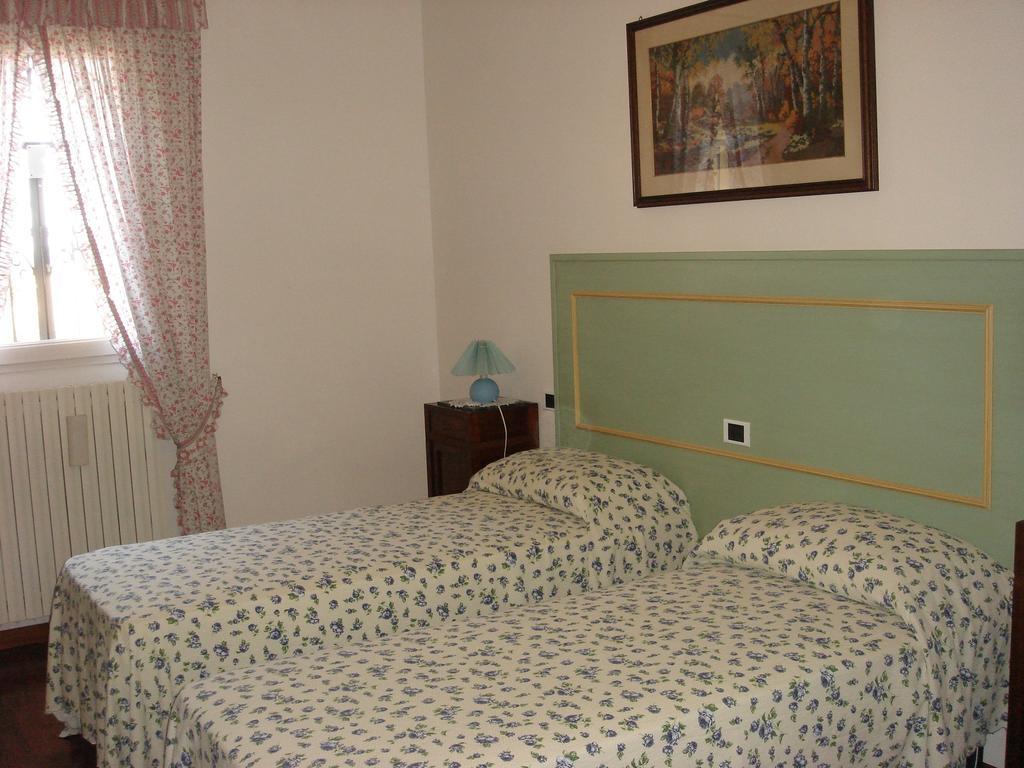 La Corte Del Cavaliere Bed & Breakfast Calderara di Reno Phòng bức ảnh